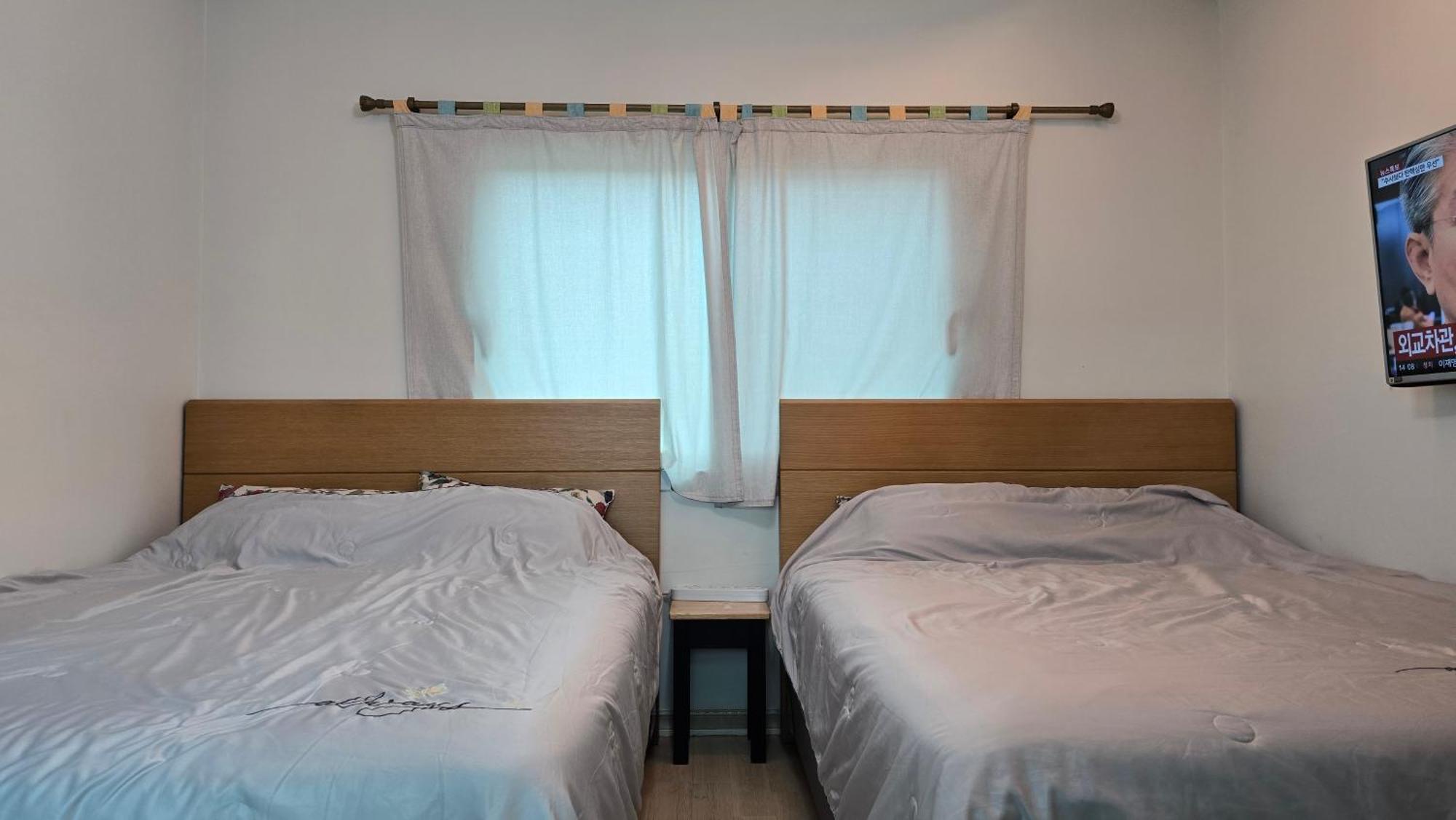 Wind Jeju Cafe & Pension Seogwipo Ngoại thất bức ảnh