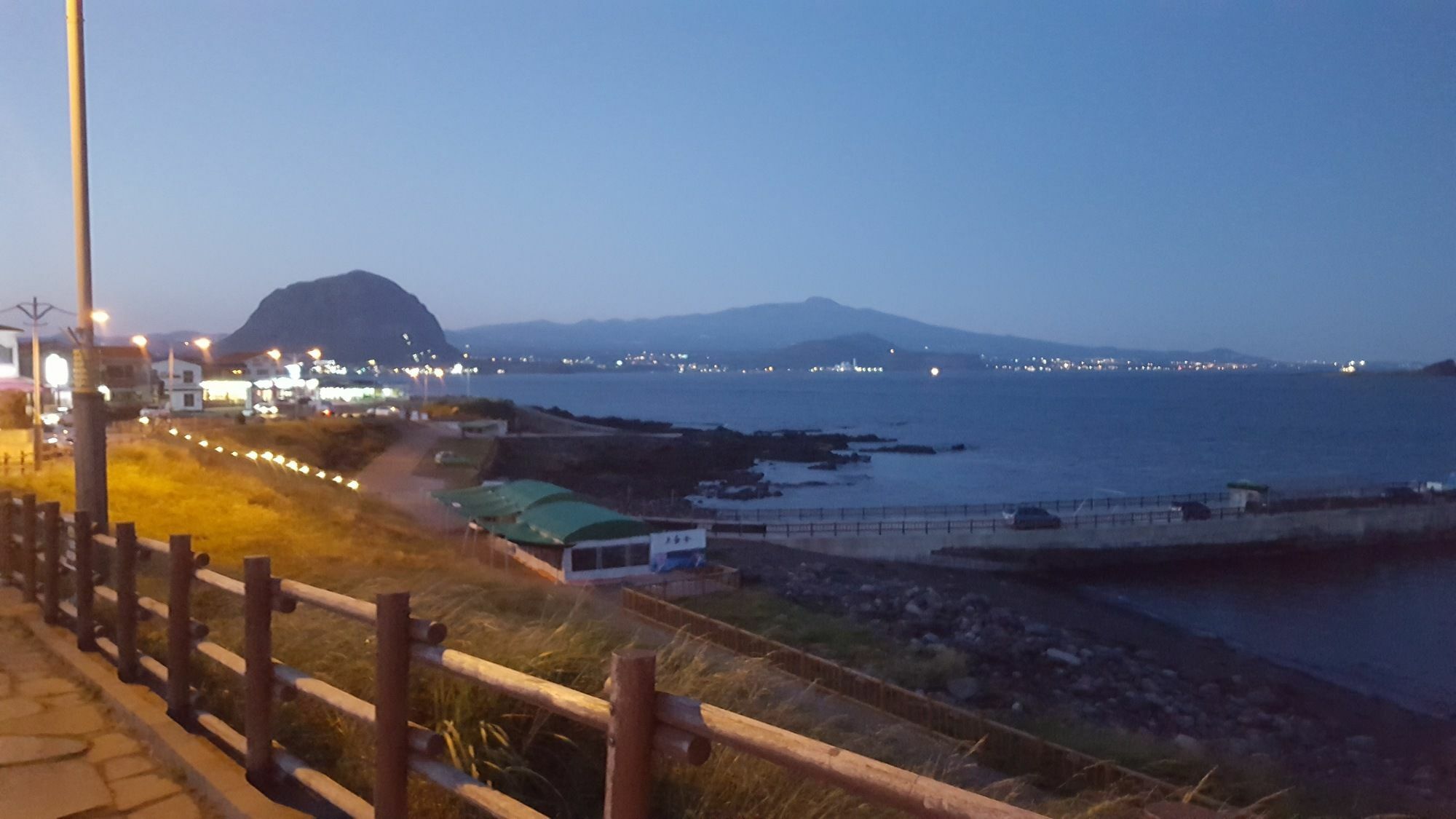 Wind Jeju Cafe & Pension Seogwipo Ngoại thất bức ảnh