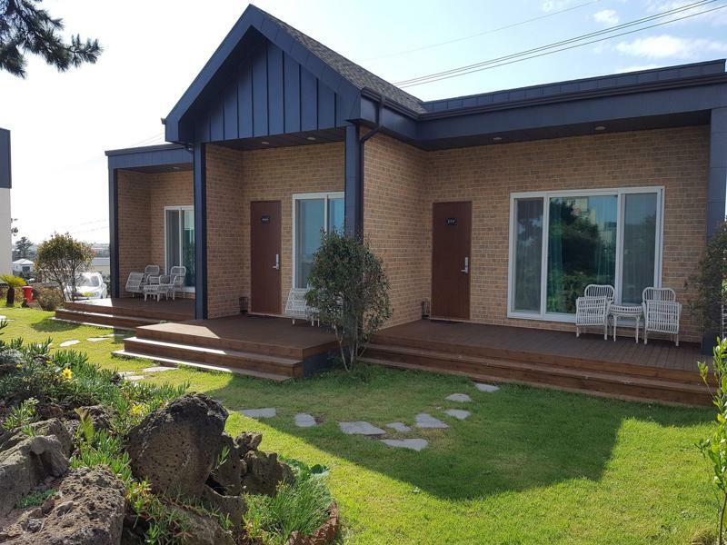 Wind Jeju Cafe & Pension Seogwipo Ngoại thất bức ảnh